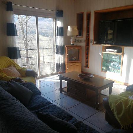 Location de vacances à Neylis avec vue sur les forêts et les champs Carla-de-Roquefort Exterior foto
