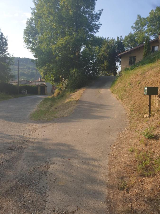 Location de vacances à Neylis avec vue sur les forêts et les champs Carla-de-Roquefort Exterior foto