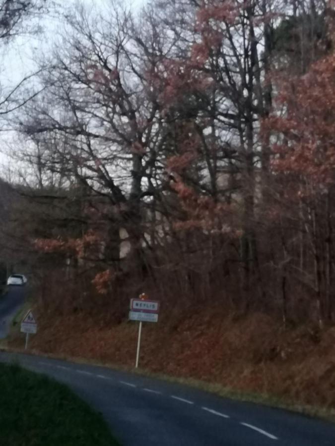 Location de vacances à Neylis avec vue sur les forêts et les champs Carla-de-Roquefort Exterior foto
